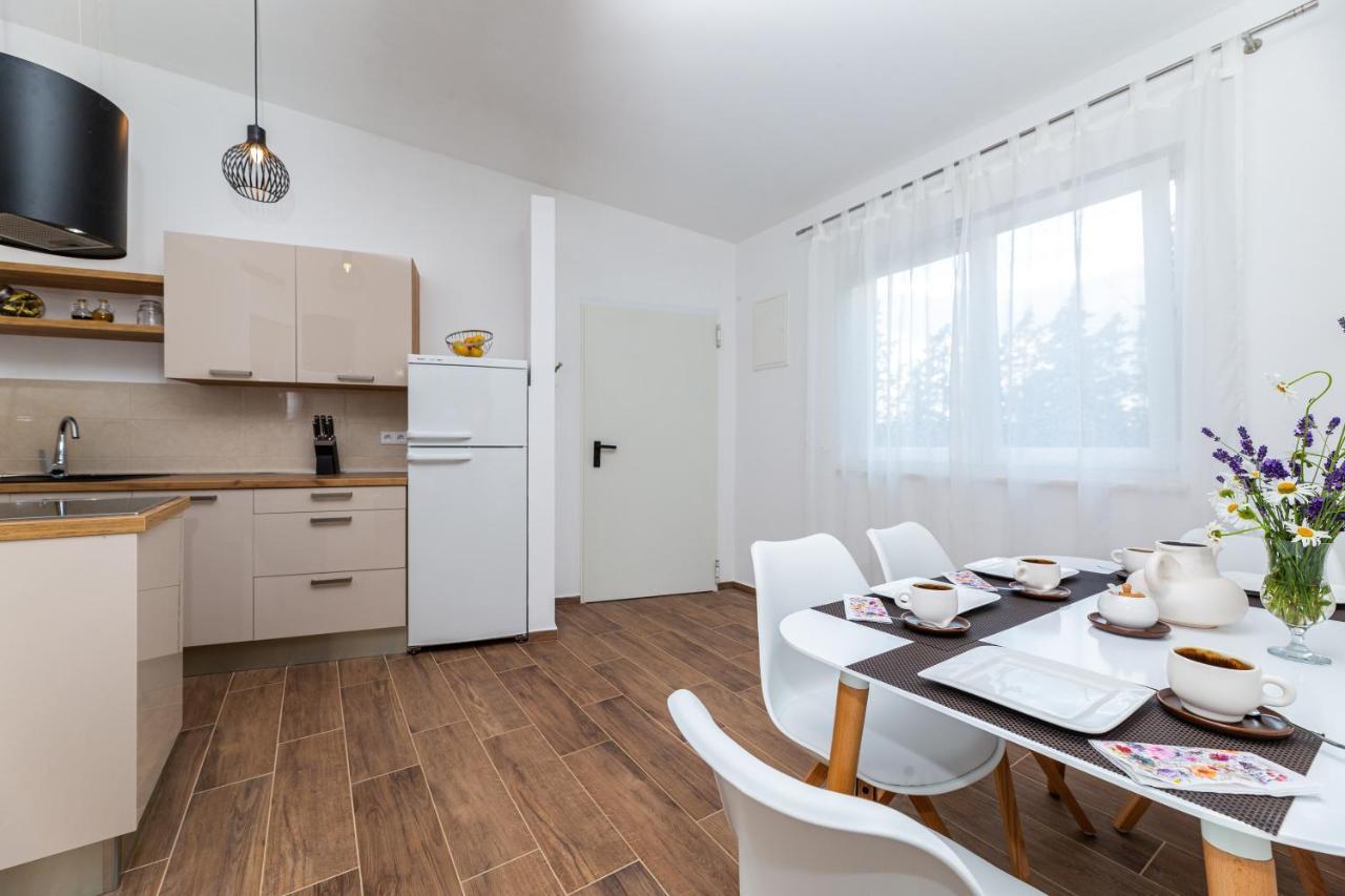 Apartment Nada 1 Malinska Dış mekan fotoğraf