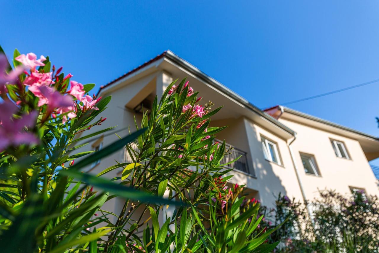 Apartment Nada 1 Malinska Dış mekan fotoğraf